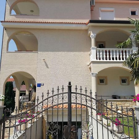 Apartments Rose Porec Exterior photo